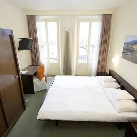 Schiff-battello 3*